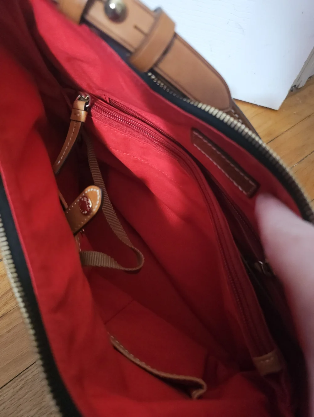 DOONEY & BOURKE ERICA HOBO BAG BLACK W/Coin Purse & Key Ring
